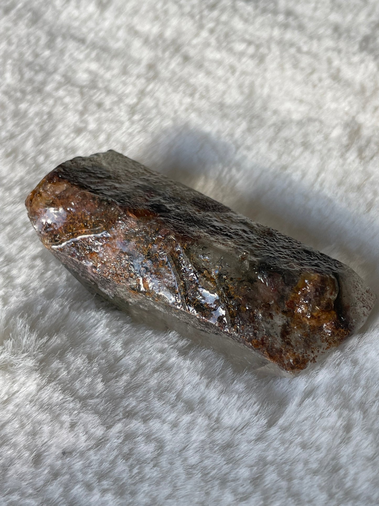 Forme libre quartz lodolite (rare)