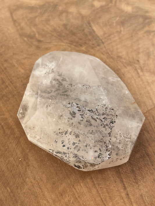 Forme libre quartz dendritique