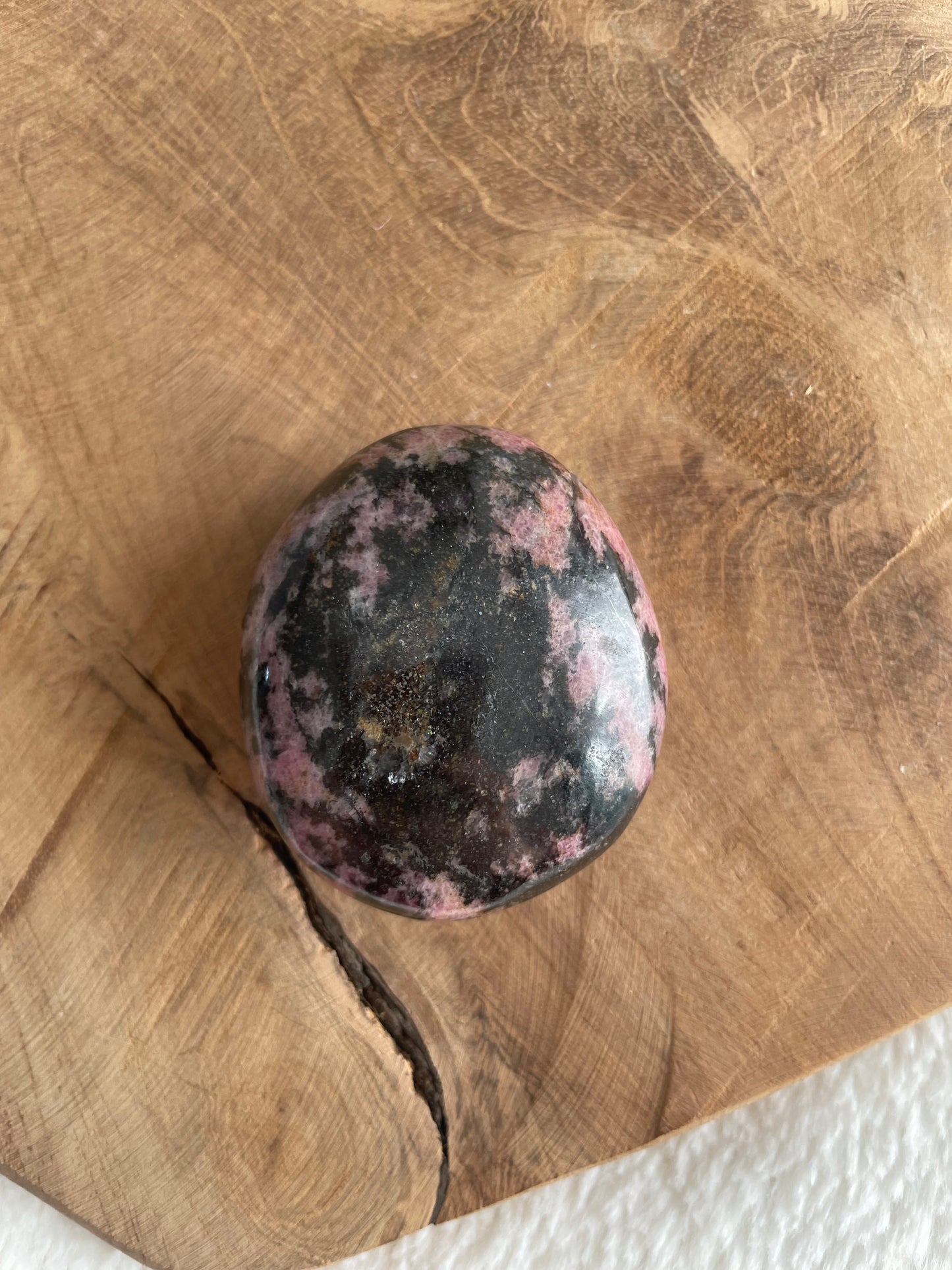 Rhodonite galets