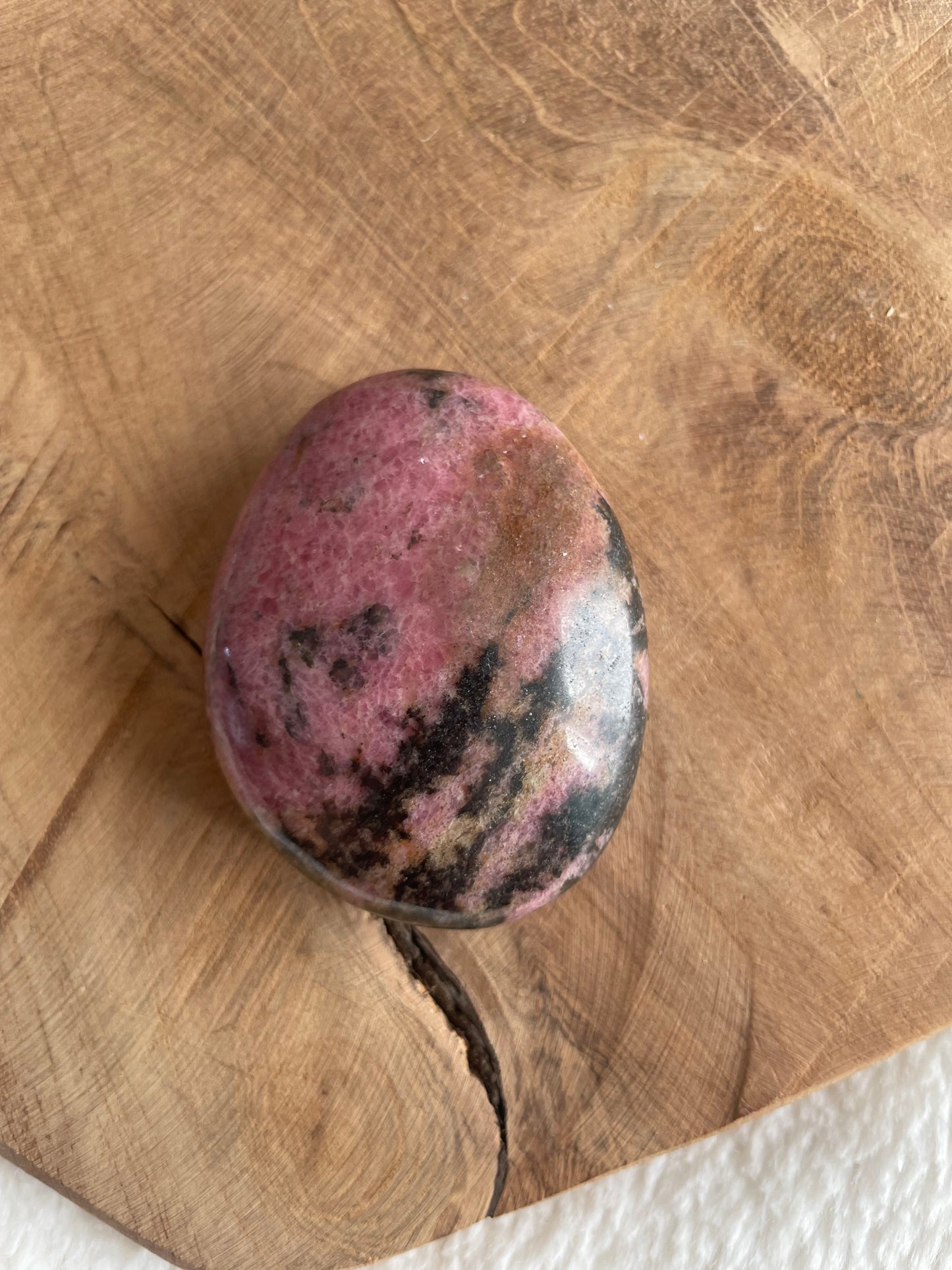 Rhodonite galets