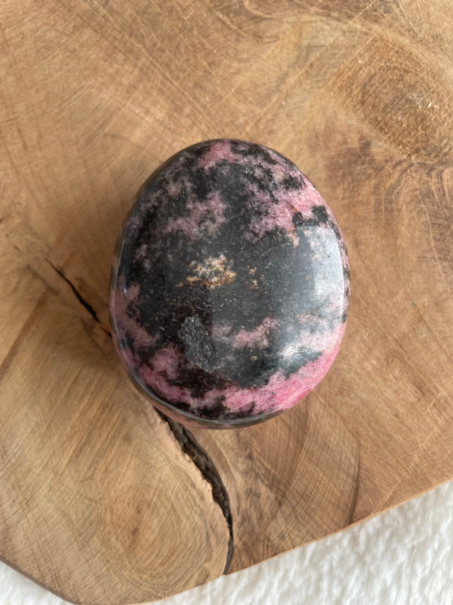 Rhodonite galets